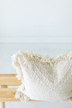 Load image into Gallery viewer, Gili White Stitch