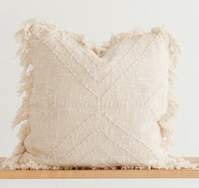 Load image into Gallery viewer, Gili Natural Stitch