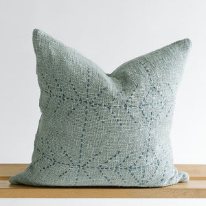 decorative throw pillows for bed
